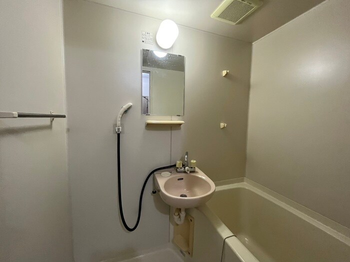 物件内観写真11　(洗面)