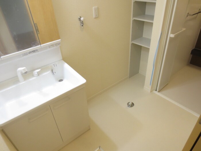 物件内観写真22　(洗濯機置場)