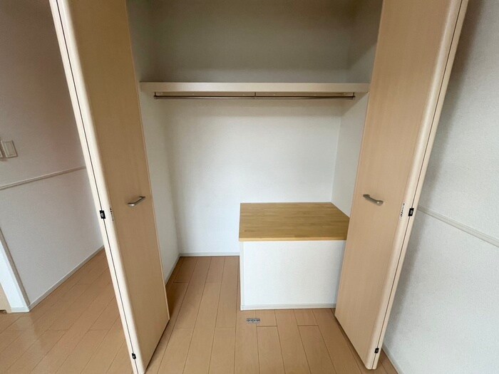 物件内観写真12　(収納)