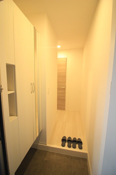 物件内観写真17　(玄関)