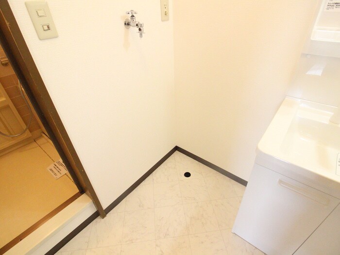 物件内観写真17　(洗濯機置場)