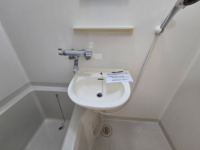 物件内観写真13　(洗面)