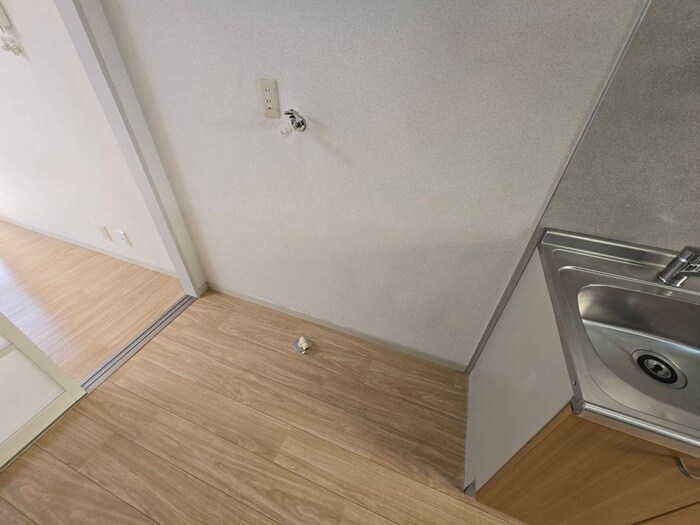 物件内観写真15　(洗濯機置場)