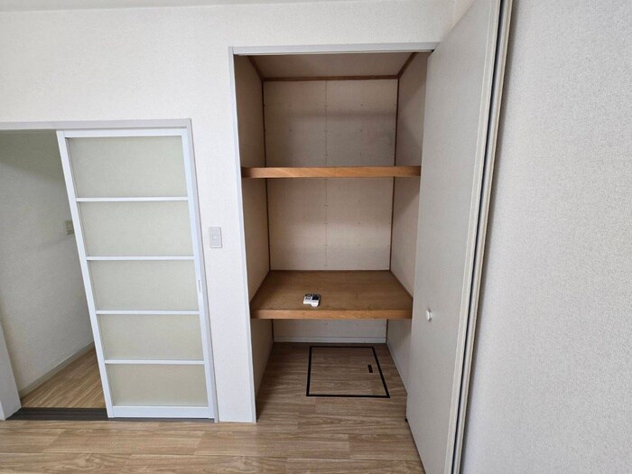 物件内観写真16　(収納)