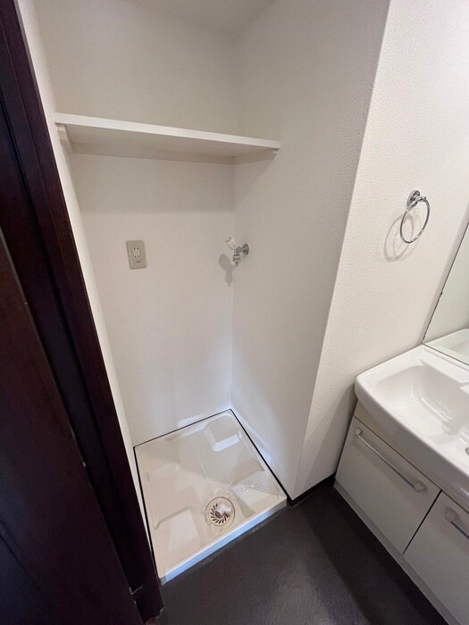 物件内観写真14　(洗濯機置場)