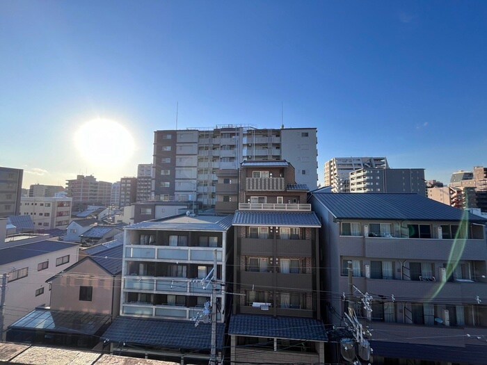 物件内観写真16　(室内からの展望)