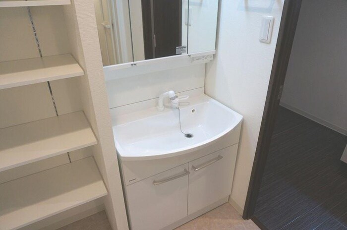 物件内観写真10　(洗面)