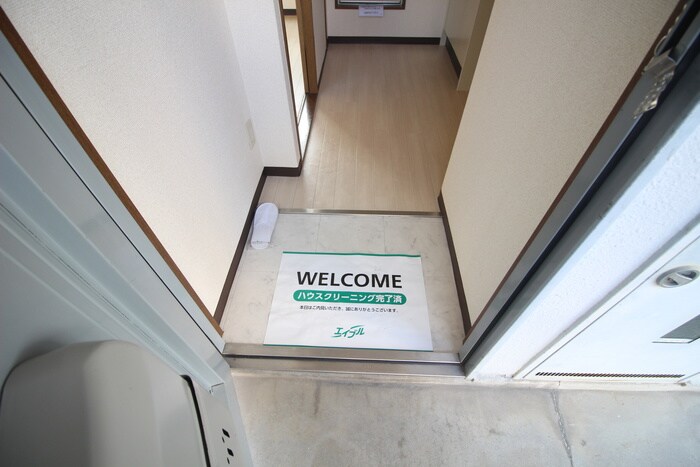 物件内観写真17　(玄関)