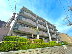 ファミ－ル芦屋外観写真