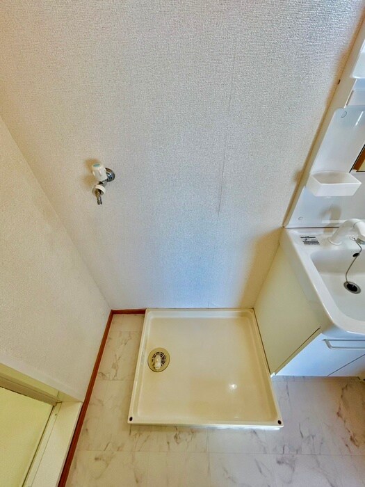 物件内観写真13　(洗濯機置場)