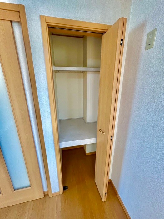物件内観写真15　(収納)