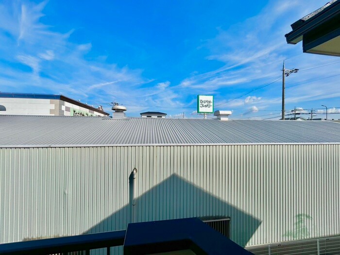 物件内観写真20　(室内からの展望)