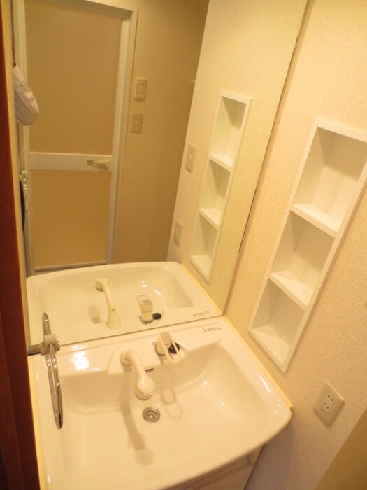 物件内観写真13　(洗面)