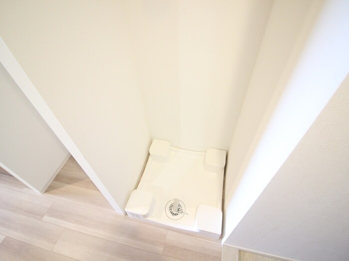 物件内観写真11　(洗濯機置場)