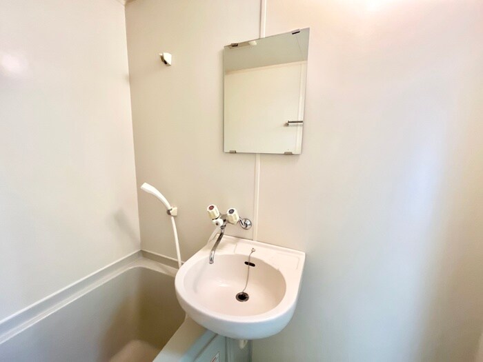 物件内観写真9　(洗面)