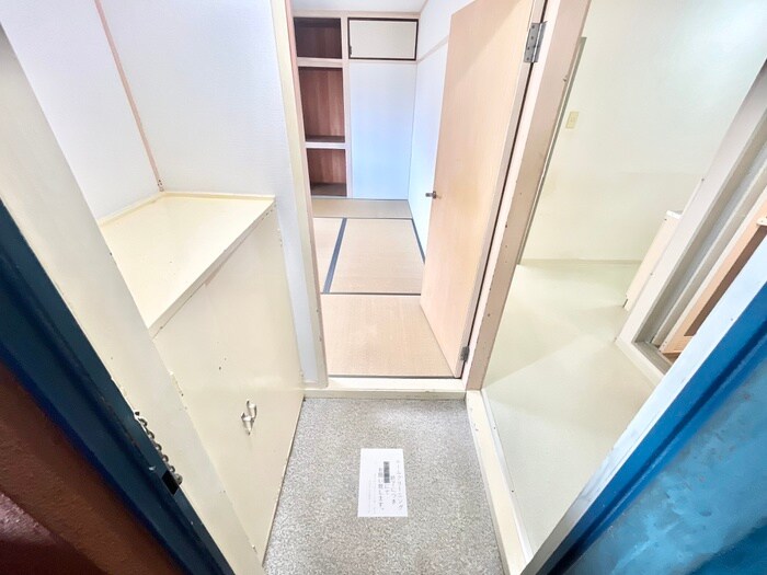 物件内観写真15　(玄関)