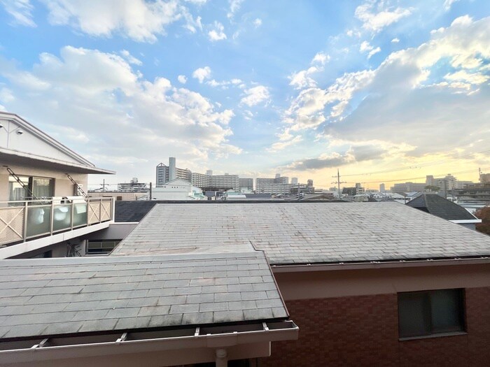 物件内観写真22　(室内からの展望)