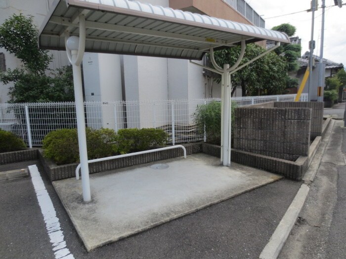 物件外観写真3　(駐輪場)