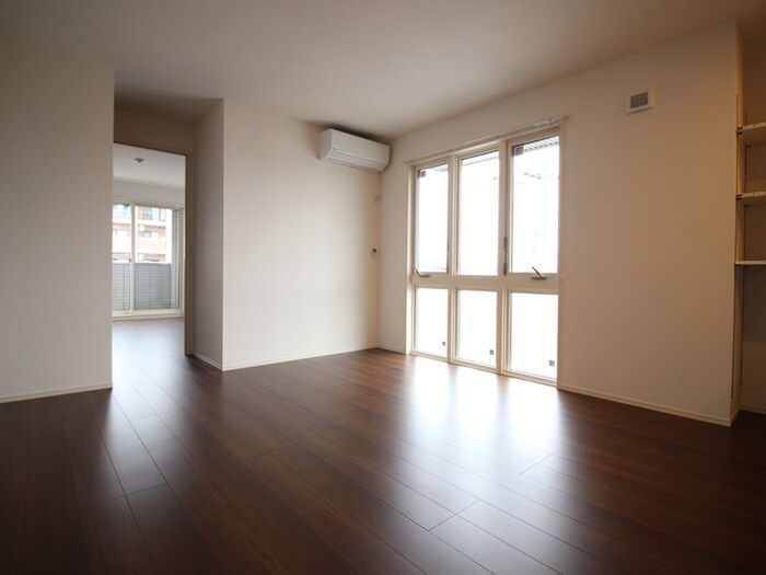 物件内観写真13　(居室)