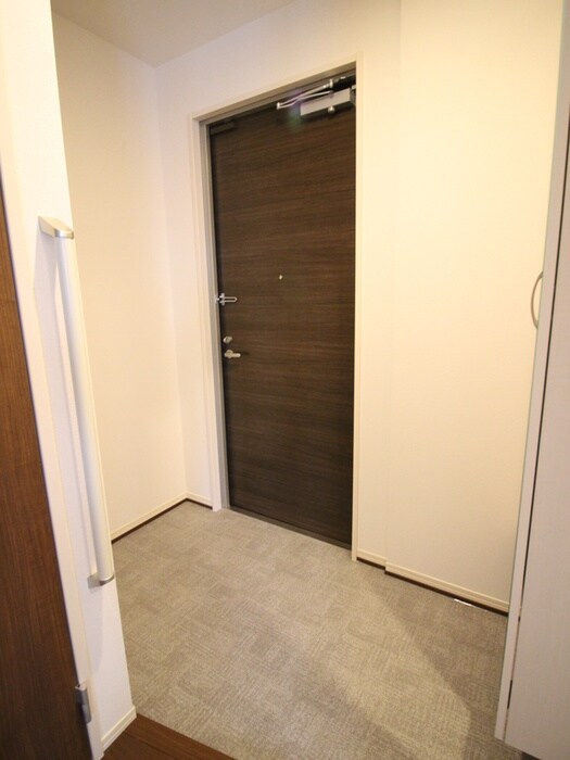 物件内観写真15　(玄関)