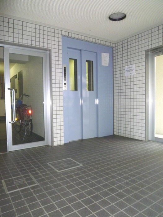 物件外観写真5　(駐輪場)