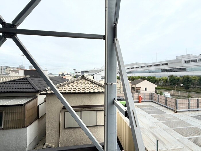 物件内観写真16　(室内からの展望)