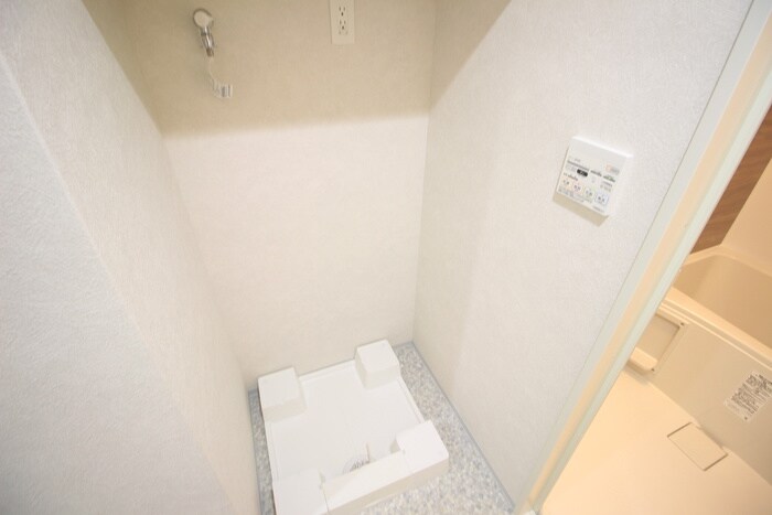 物件内観写真20　(洗濯機置場)