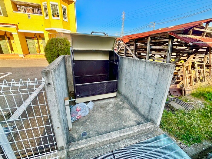 物件外観写真6　(建物設備)