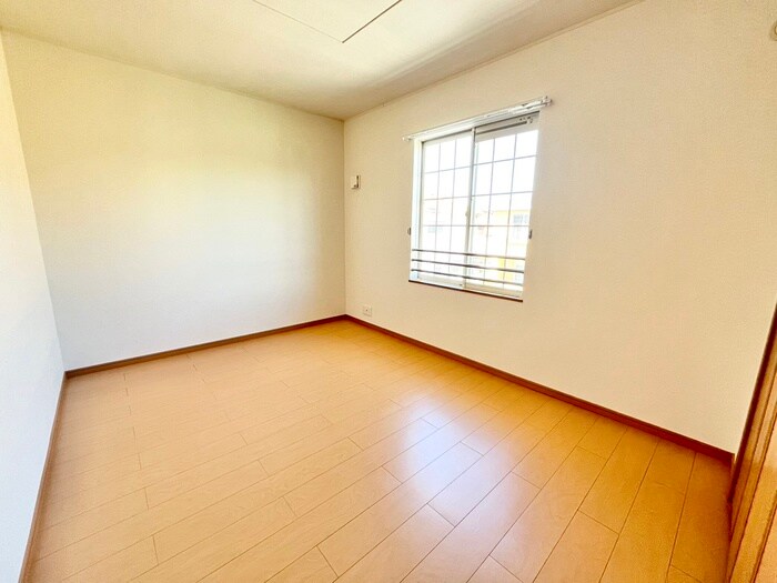 物件内観写真12　(居室)