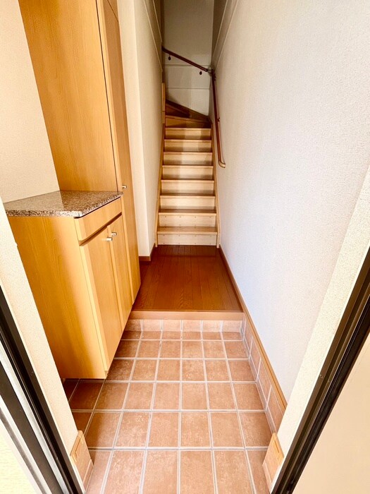 物件内観写真19　(玄関)