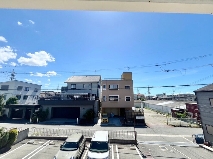 物件内観写真22　(室内からの展望)