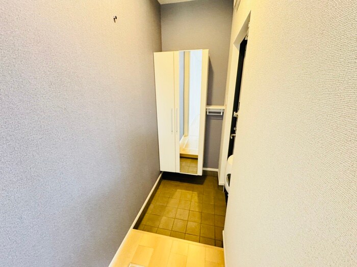 物件内観写真14　(玄関)