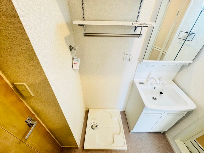 物件内観写真18　(洗濯機置場)