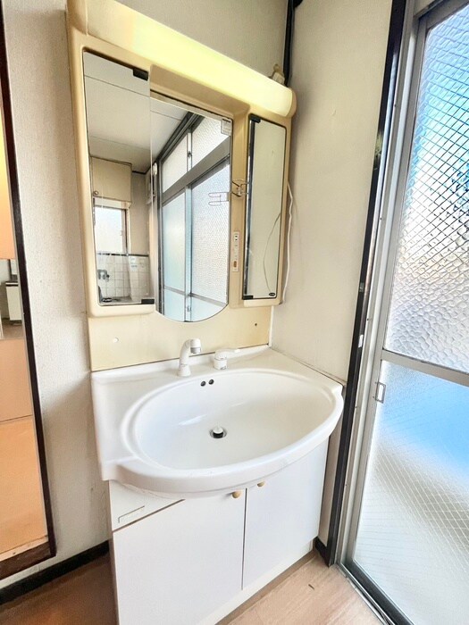 物件内観写真12　(洗面)