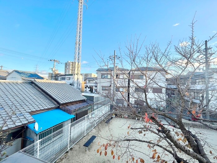 物件内観写真22　(室内からの展望)