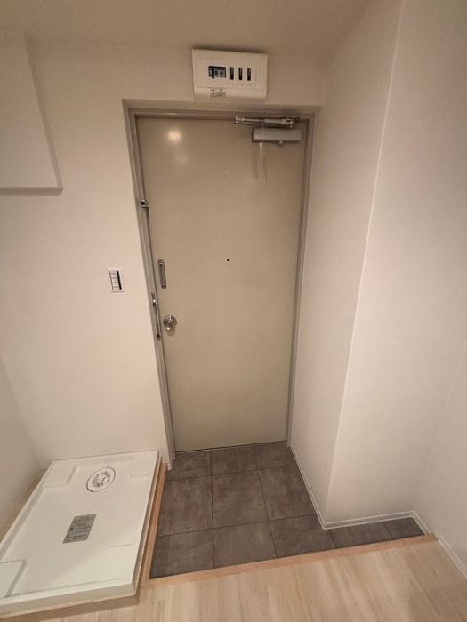 物件内観写真13　(玄関)