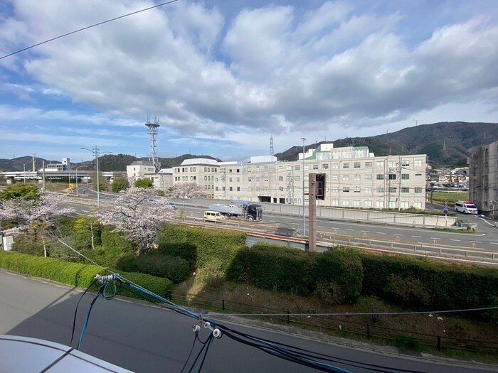 物件内観写真14　(室内からの展望)