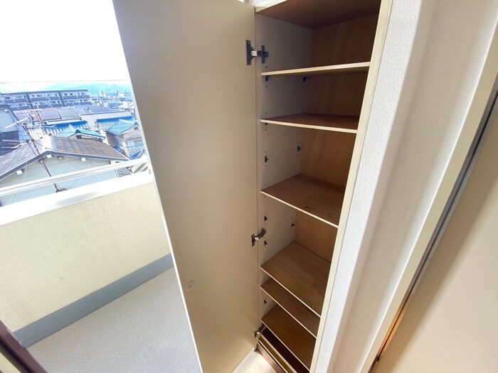 物件内観写真15　(靴箱)