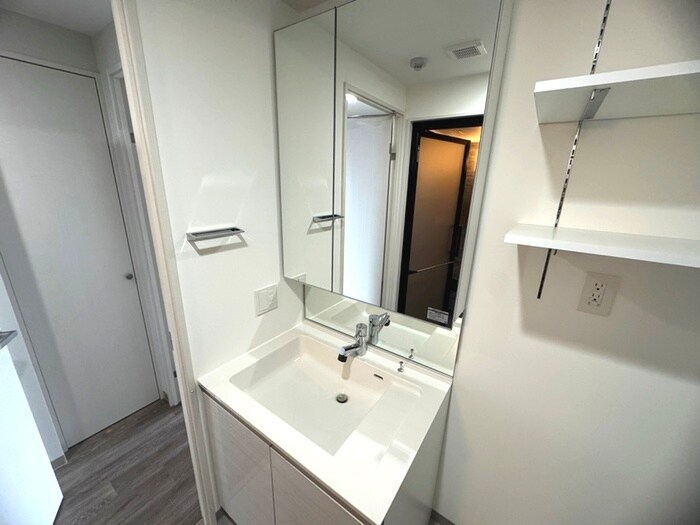 物件内観写真9　(洗面)