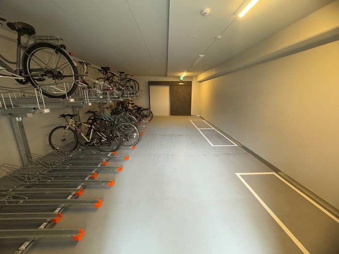 物件外観写真6　(駐輪場)