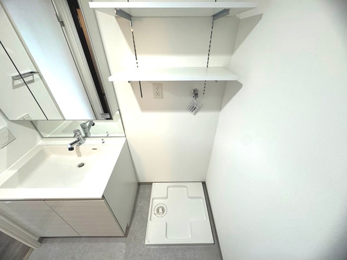 物件内観写真12　(洗濯機置場)