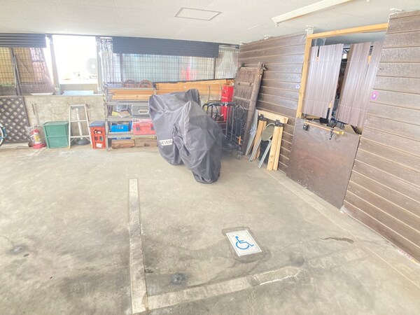 バイク置き場