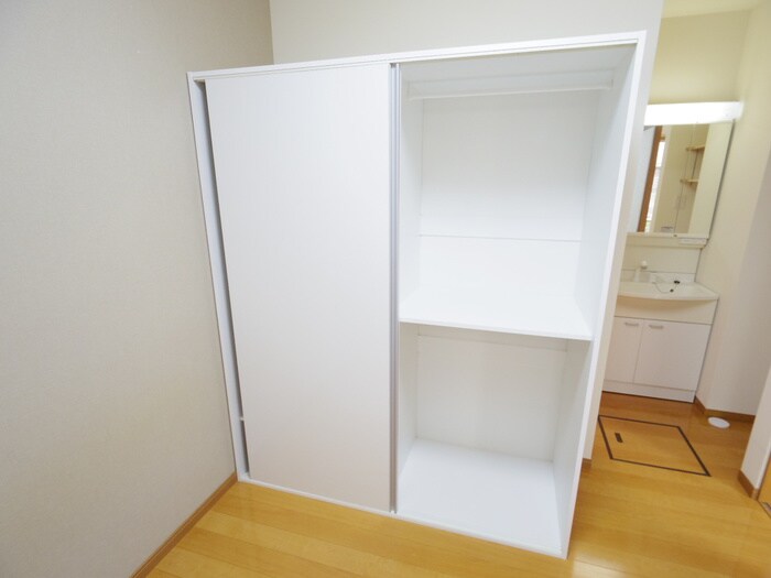 物件内観写真18　(収納)