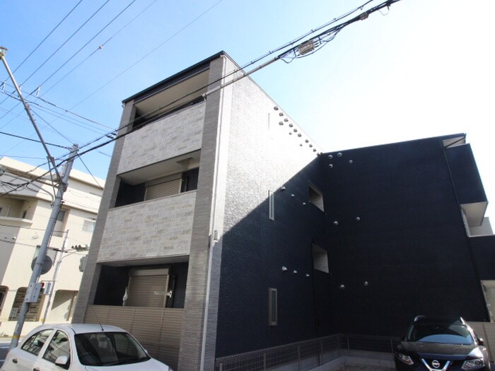 物件外観写真3　(駐車場)