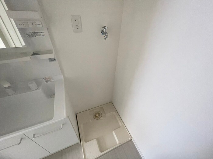 物件内観写真14　(洗濯機置場)