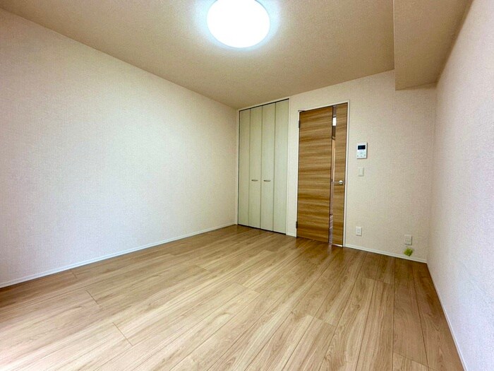 物件内観写真6　(居室)