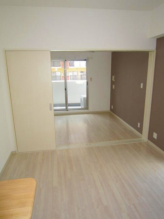 物件内観写真10　(居室)