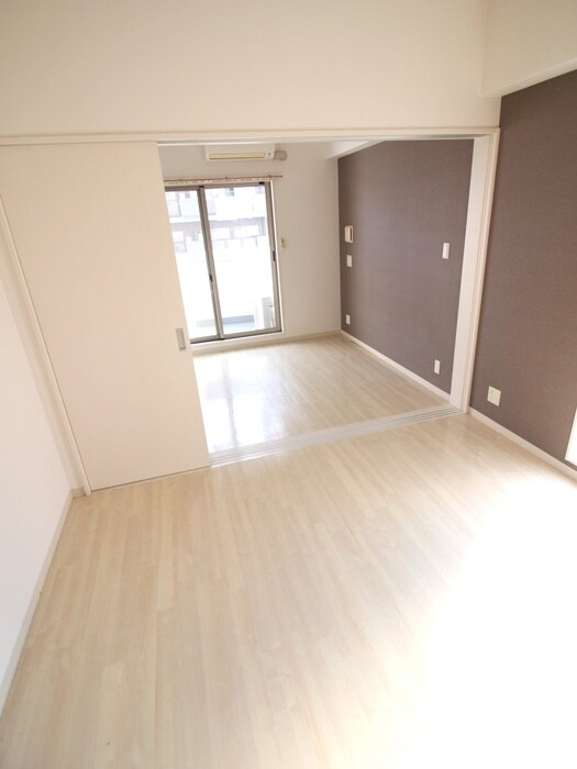 物件内観写真12　(居室)