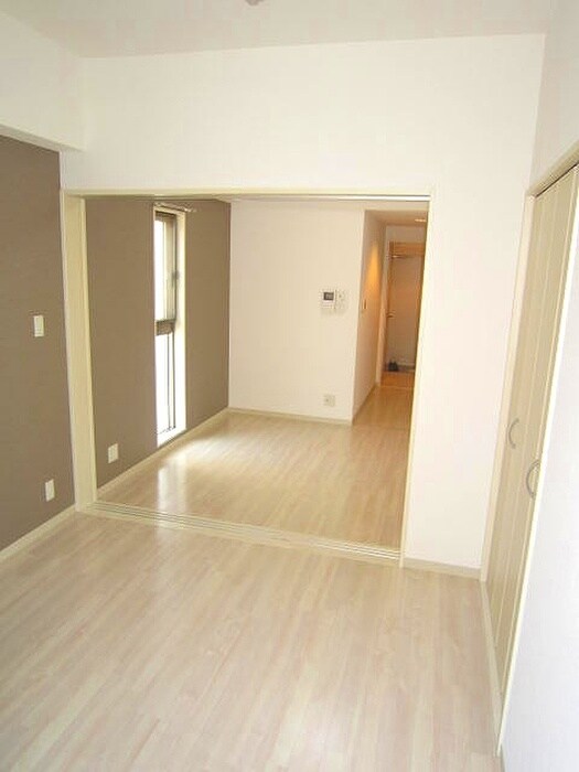 物件内観写真13　(廊下)