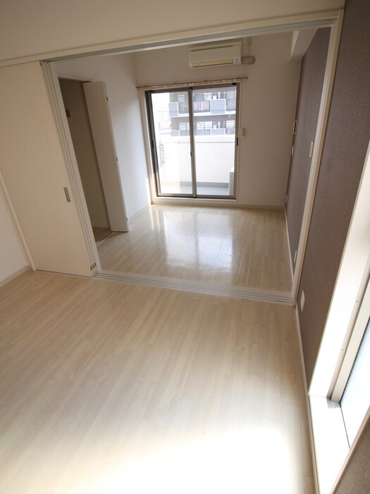 物件内観写真15　(居室)